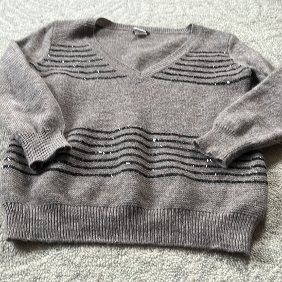 Woman’s J Crew knit V-Neck sweater Size Small - Picture 2 of 5